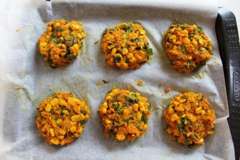 Recipe: Turmeric, sweetcorn and sweet potato burgers